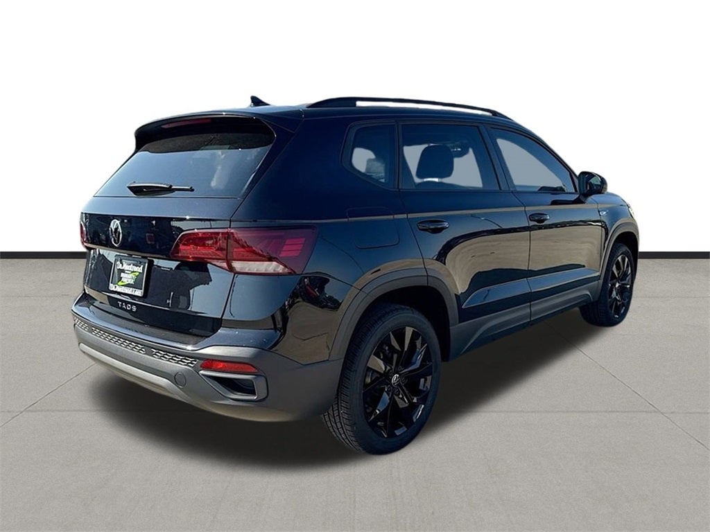 2024 Volkswagen Taos 1.5T SE Black