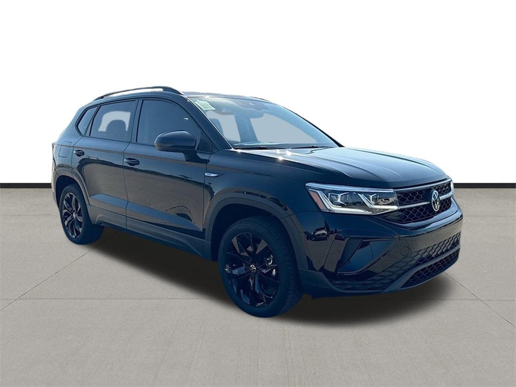 2024 Volkswagen Taos 1.5T SE Black
