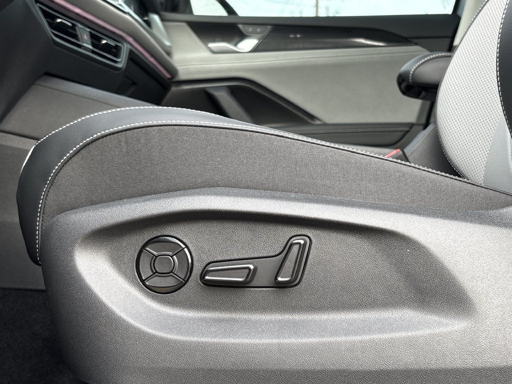 2027 Volkswagen Tiguan 2.0T SE