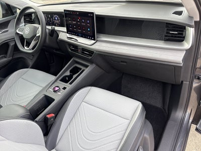 2027 Volkswagen Tiguan 2.0T SE