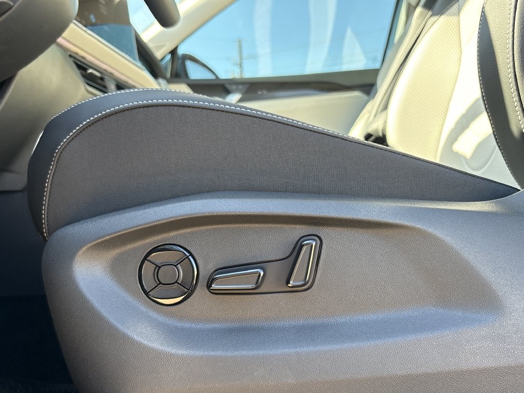 2027 Volkswagen Tiguan 2.0T SE