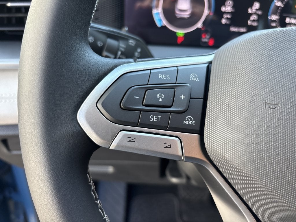 2027 Volkswagen Tiguan 2.0T SE