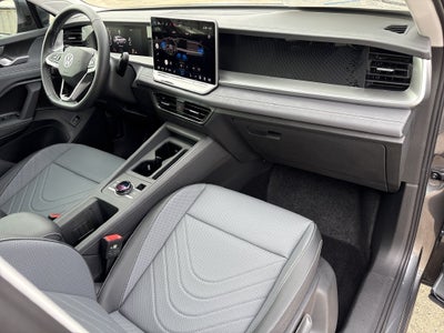 2027 Volkswagen Tiguan 2.0T SE