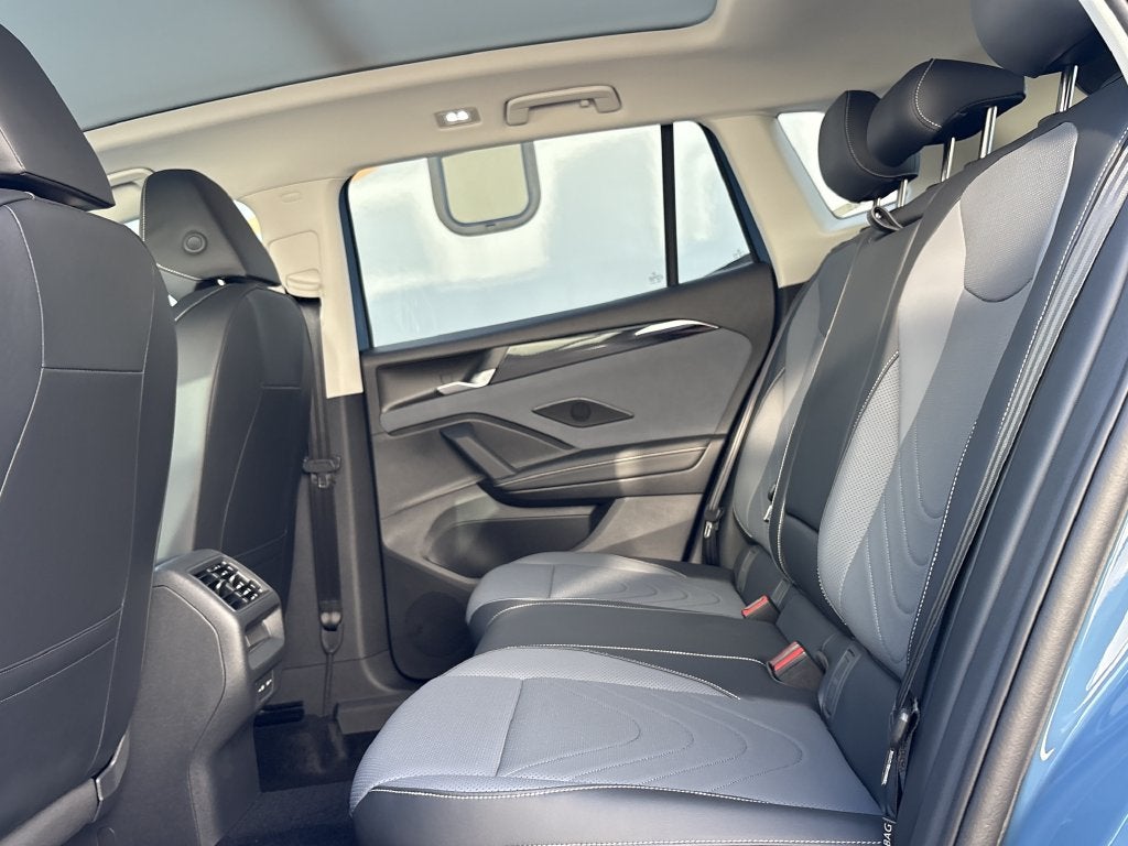 2027 Volkswagen Tiguan 2.0T SE