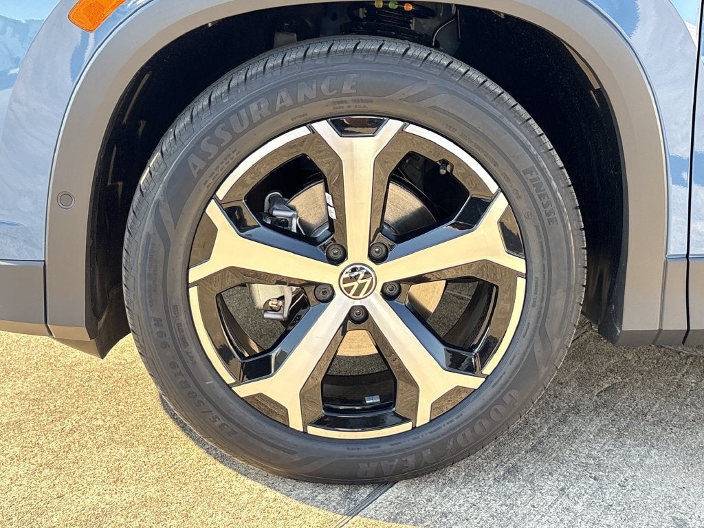 2027 Volkswagen Tiguan 2.0T SE
