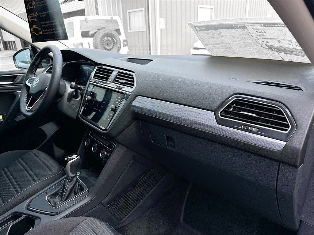 2024 Volkswagen Tiguan 2.0T S