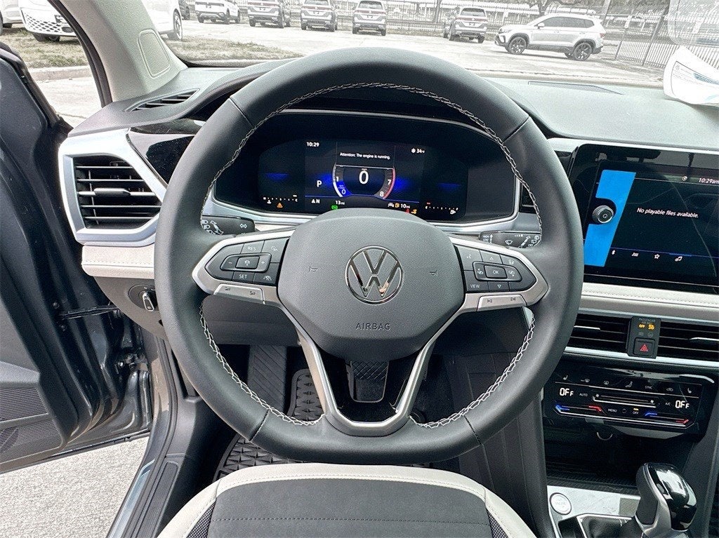 2025 Volkswagen Taos 1.5T SE