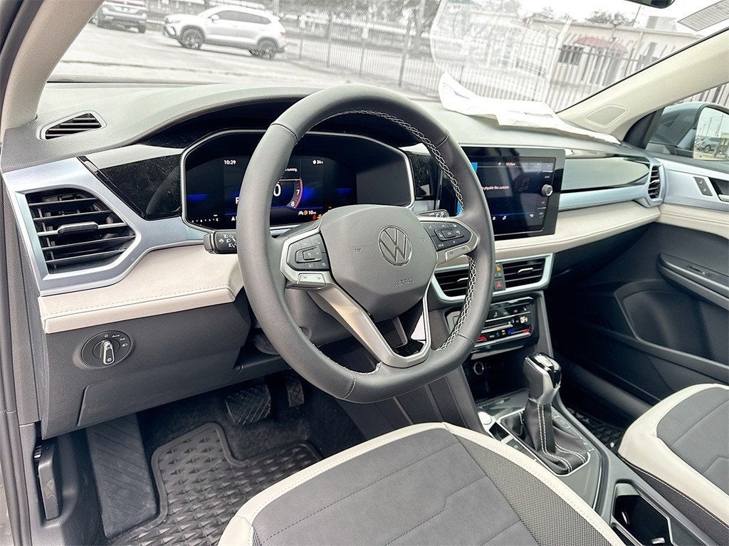 2025 Volkswagen Taos 1.5T SE