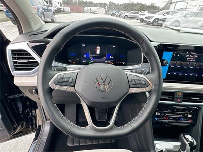 2025 Volkswagen Taos 1.5T SE