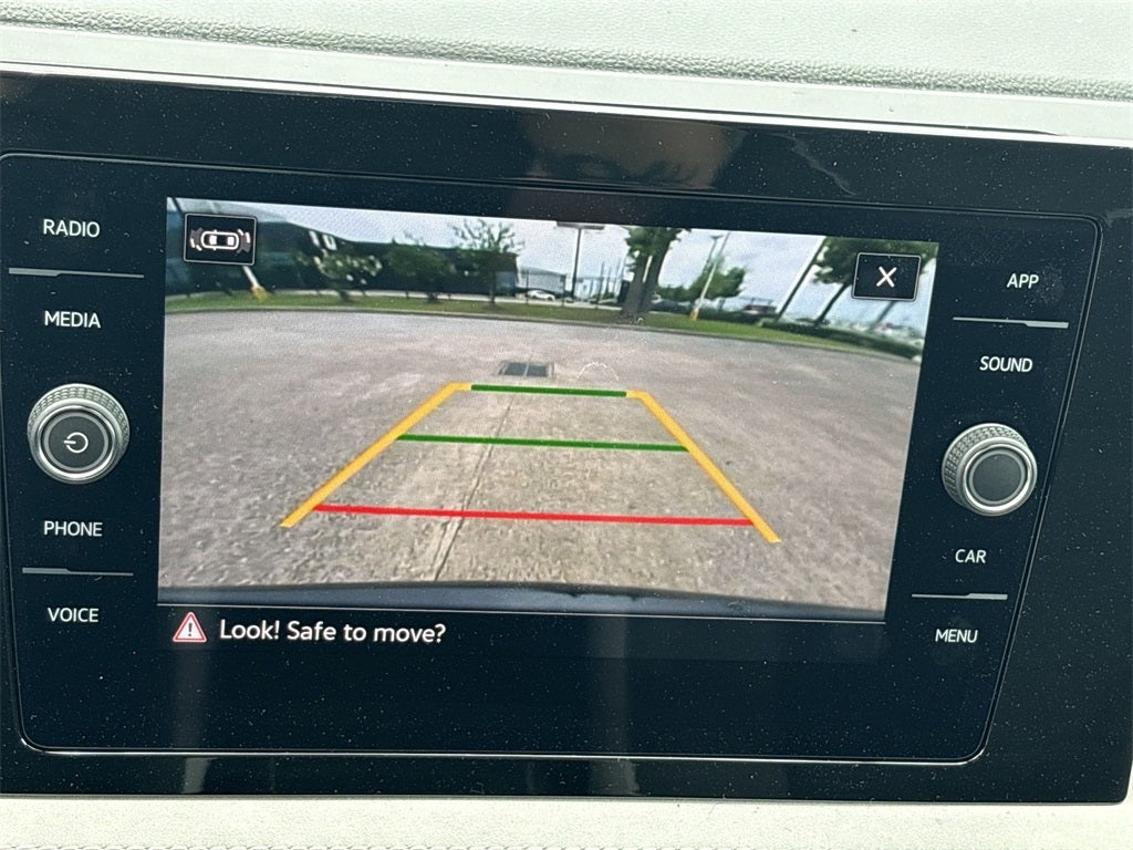 2025 Volkswagen Taos 1.5T SE