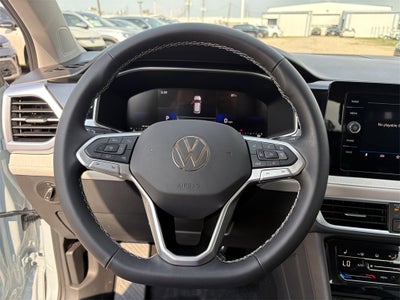 2025 Volkswagen Taos 1.5T SE