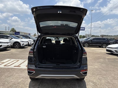 2025 Volkswagen Taos 1.5T SE