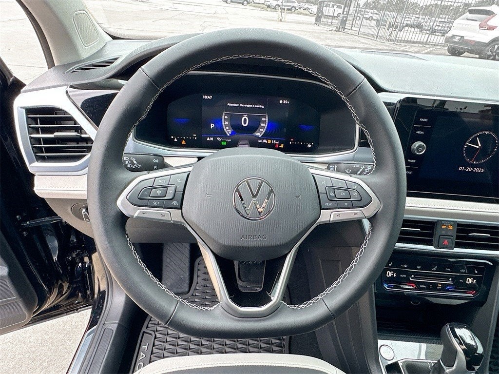 2025 Volkswagen Taos 1.5T SE