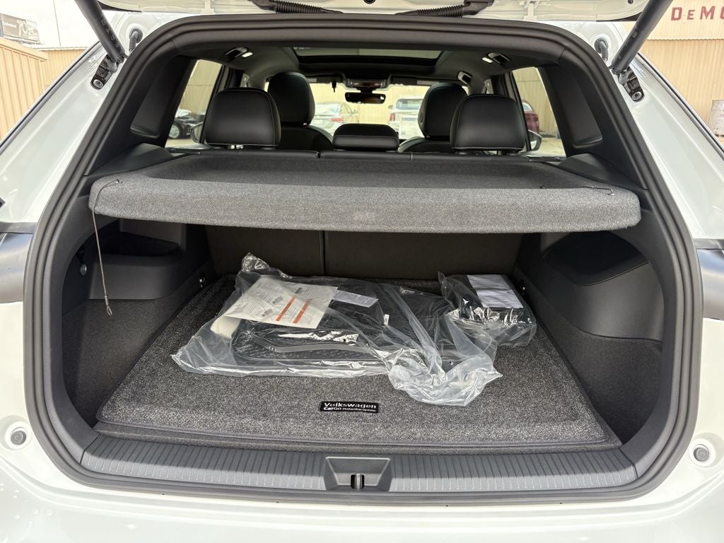 2026 Volkswagen Tiguan 2.0T SEL R-Line Turbo