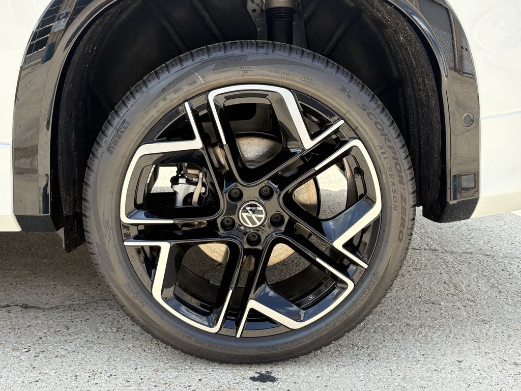 2026 Volkswagen Tiguan 2.0T SEL R-Line Turbo