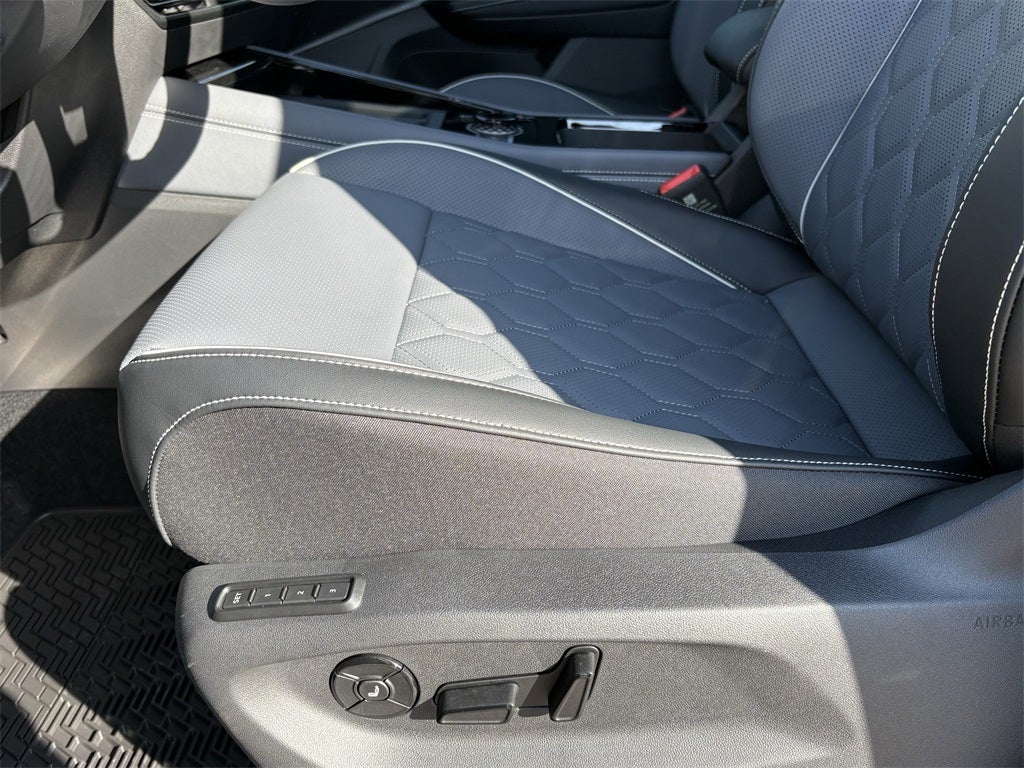 2026 Volkswagen Tiguan 2.0T SEL R-Line