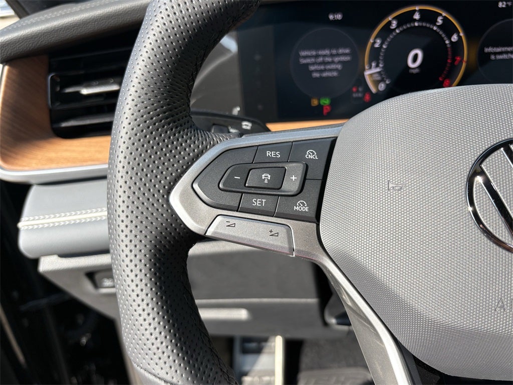 2026 Volkswagen Tiguan 2.0T SEL R-Line