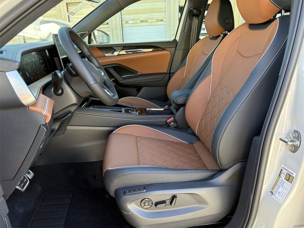 2026 Volkswagen Tiguan 2.0T SEL R-Line