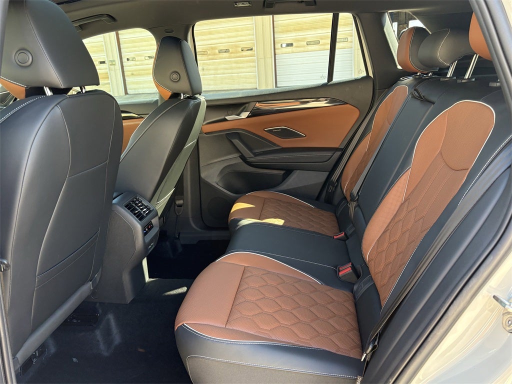 2026 Volkswagen Tiguan 2.0T SEL R-Line