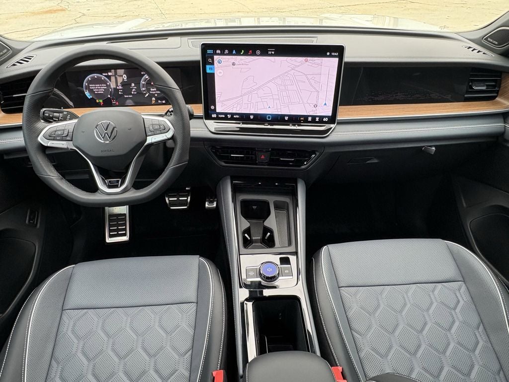 2026 Volkswagen Tiguan 2.0T SEL R-Line