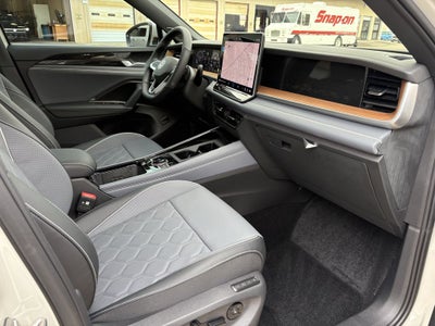 2026 Volkswagen Tiguan 2.0T SEL R-Line