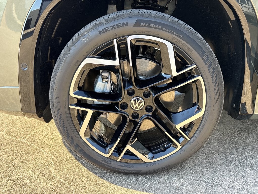 2027 Volkswagen Tiguan 2.0T SEL