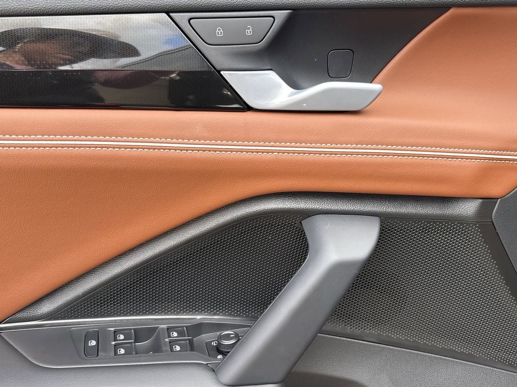 2026 Volkswagen Tiguan 2.0T SEL R-Line
