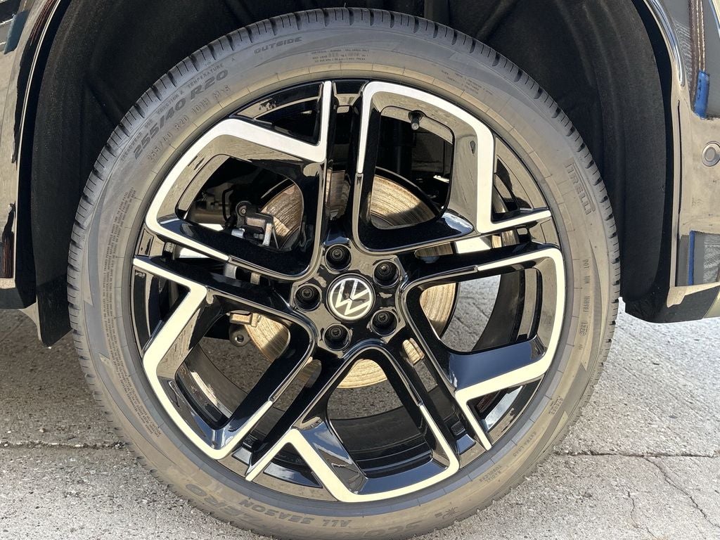 2026 Volkswagen Tiguan 2.0T SEL R-Line