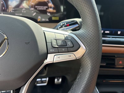 2026 Volkswagen Tiguan 2.0T SEL R-Line