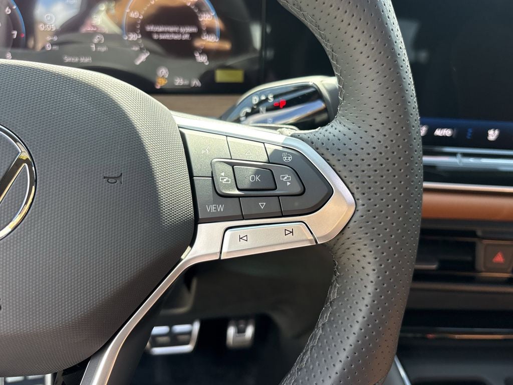 2026 Volkswagen Tiguan 2.0T SEL R-Line