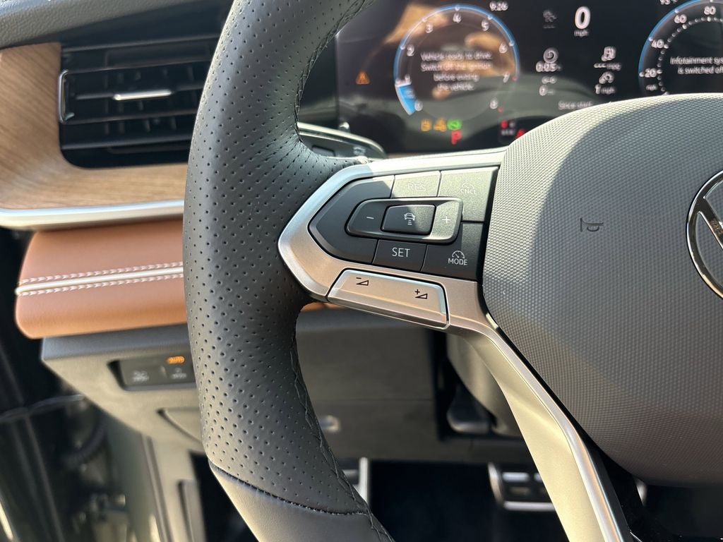 2026 Volkswagen Tiguan 2.0T SEL R-Line