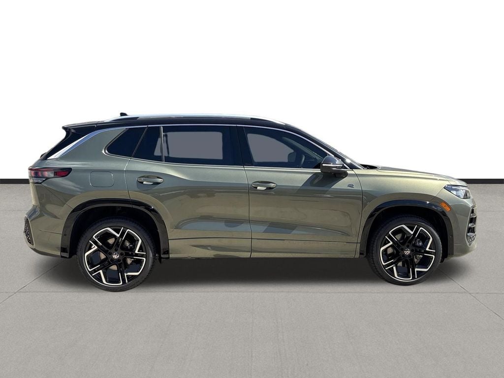 2026 Volkswagen Tiguan 2.0T SEL R-Line