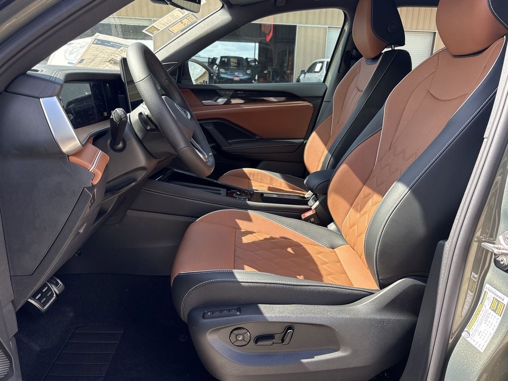 2026 Volkswagen Tiguan 2.0T SEL R-Line
