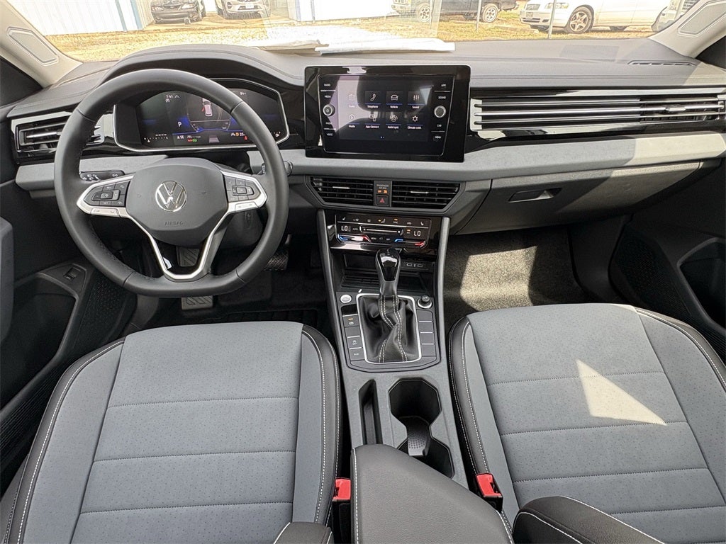 2025 Volkswagen Jetta 1.5T SE