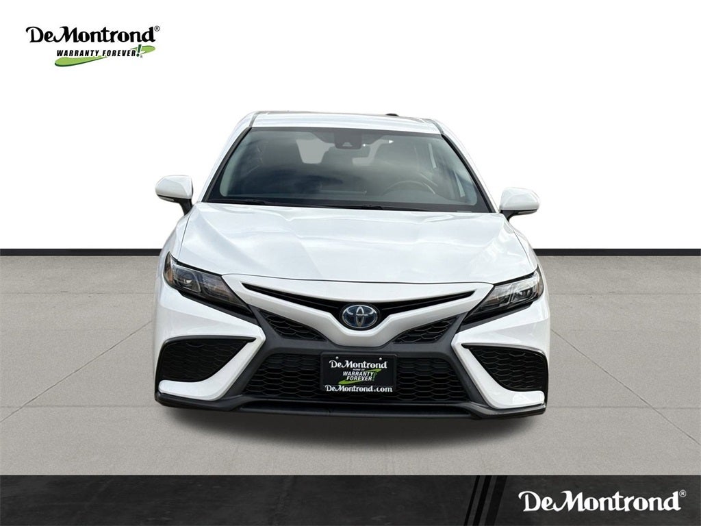2022 Toyota Camry Hybrid SE