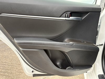 2022 Toyota Camry Hybrid SE