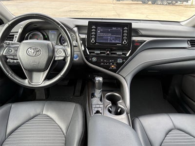 2022 Toyota Camry Hybrid SE