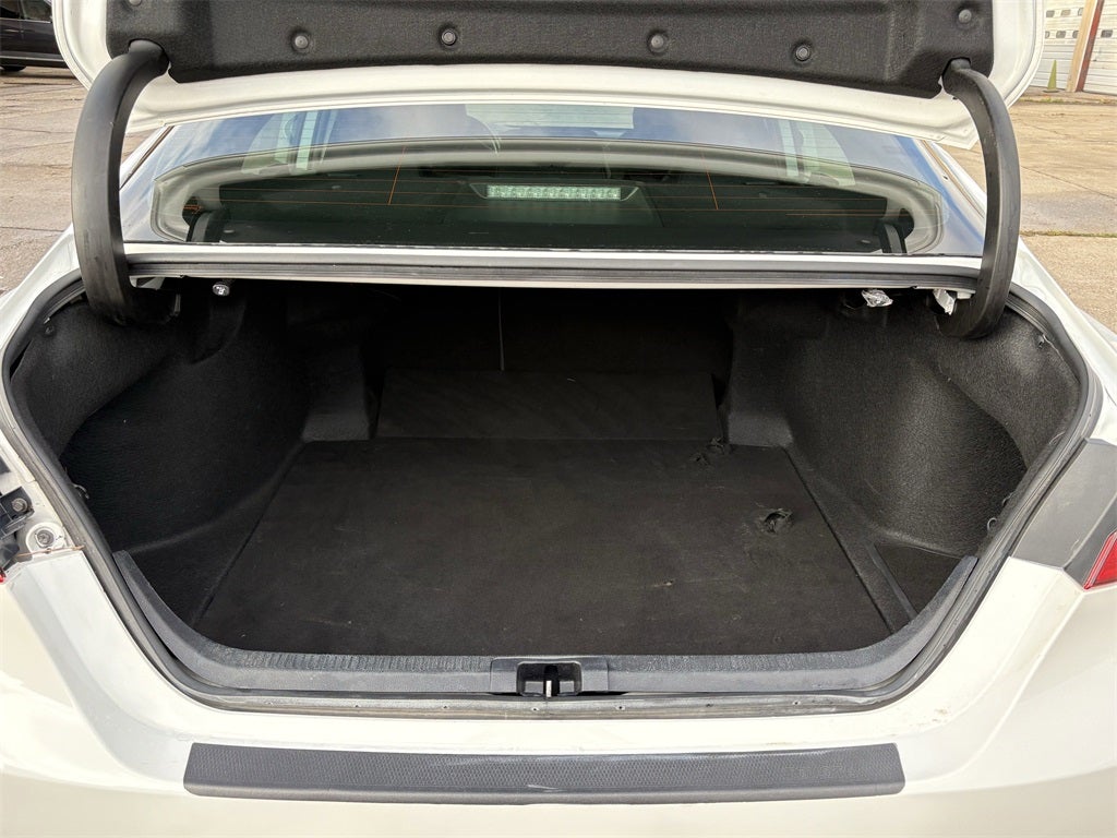 2022 Toyota Camry Hybrid SE