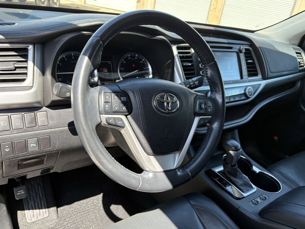 2017 Toyota Highlander Base