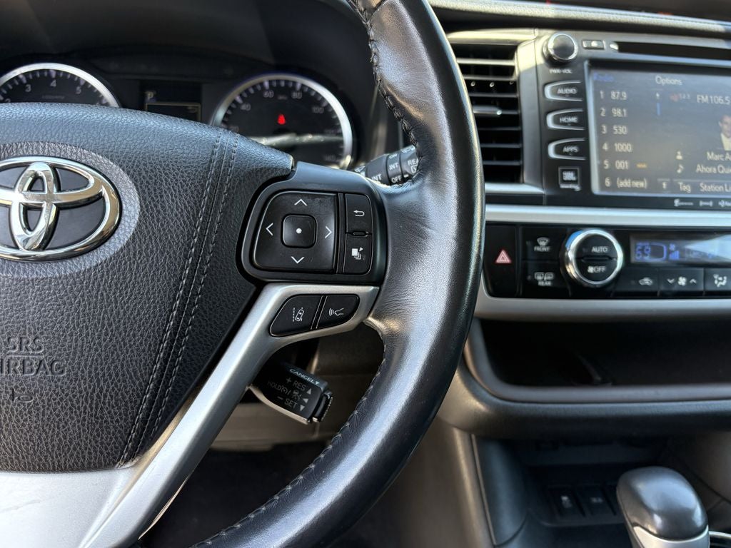 2017 Toyota Highlander Base