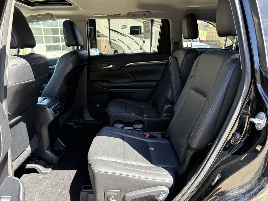 2017 Toyota Highlander Base