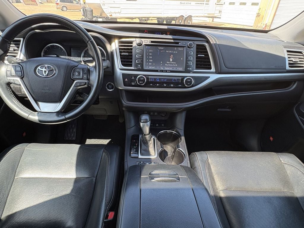2017 Toyota Highlander Base