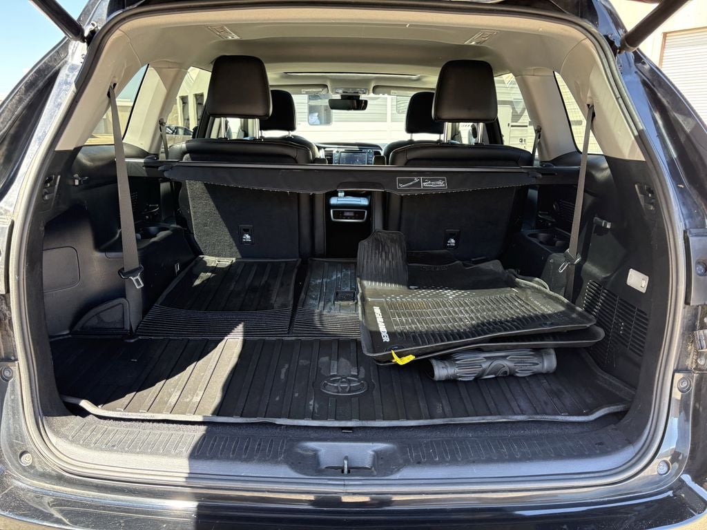 2017 Toyota Highlander Base