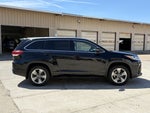 2017 Toyota Highlander Base