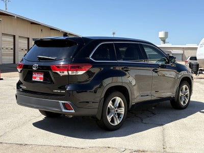 2017 Toyota Highlander Base