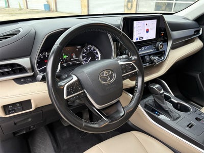 2023 Toyota Highlander XSE
