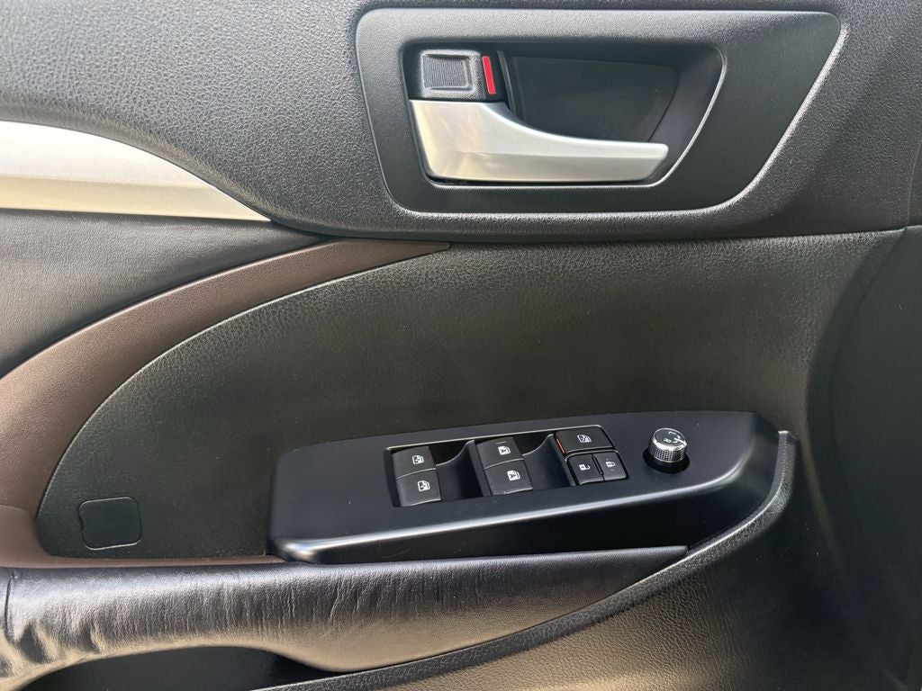 2016 Toyota Highlander XLE V6