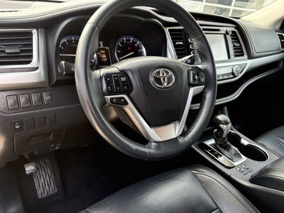 2016 Toyota Highlander XLE V6