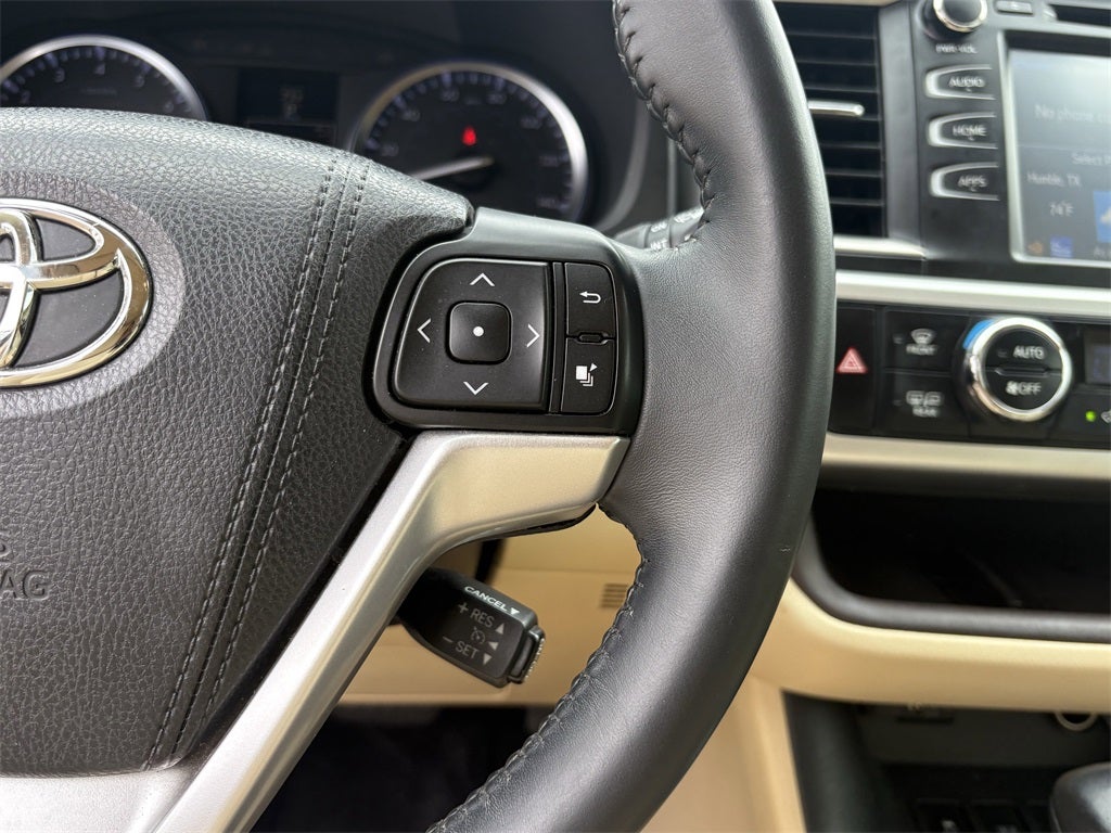 2016 Toyota Highlander XLE V6