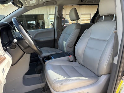 2019 Toyota Sienna XLE 8 Passenger